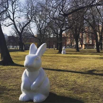 復活節應景的大兔子
